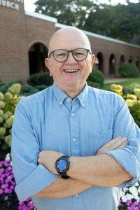 Portrait of Lee McInnis