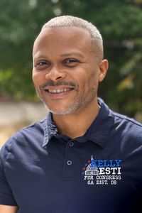 Portrait of Kelly Esti
