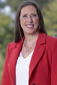 Portrait of Jennifer Davis