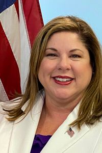 Portrait of Melissa McDonough